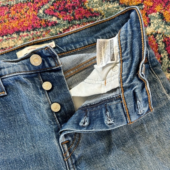 Levi’s | Women’s medium blue Premium Wedgie buttonfly jean front/back pockets 26 - Picture 12 of 16